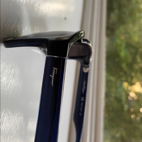 Salvatore Ferragamo Sunglasses - Picture 5 of 6